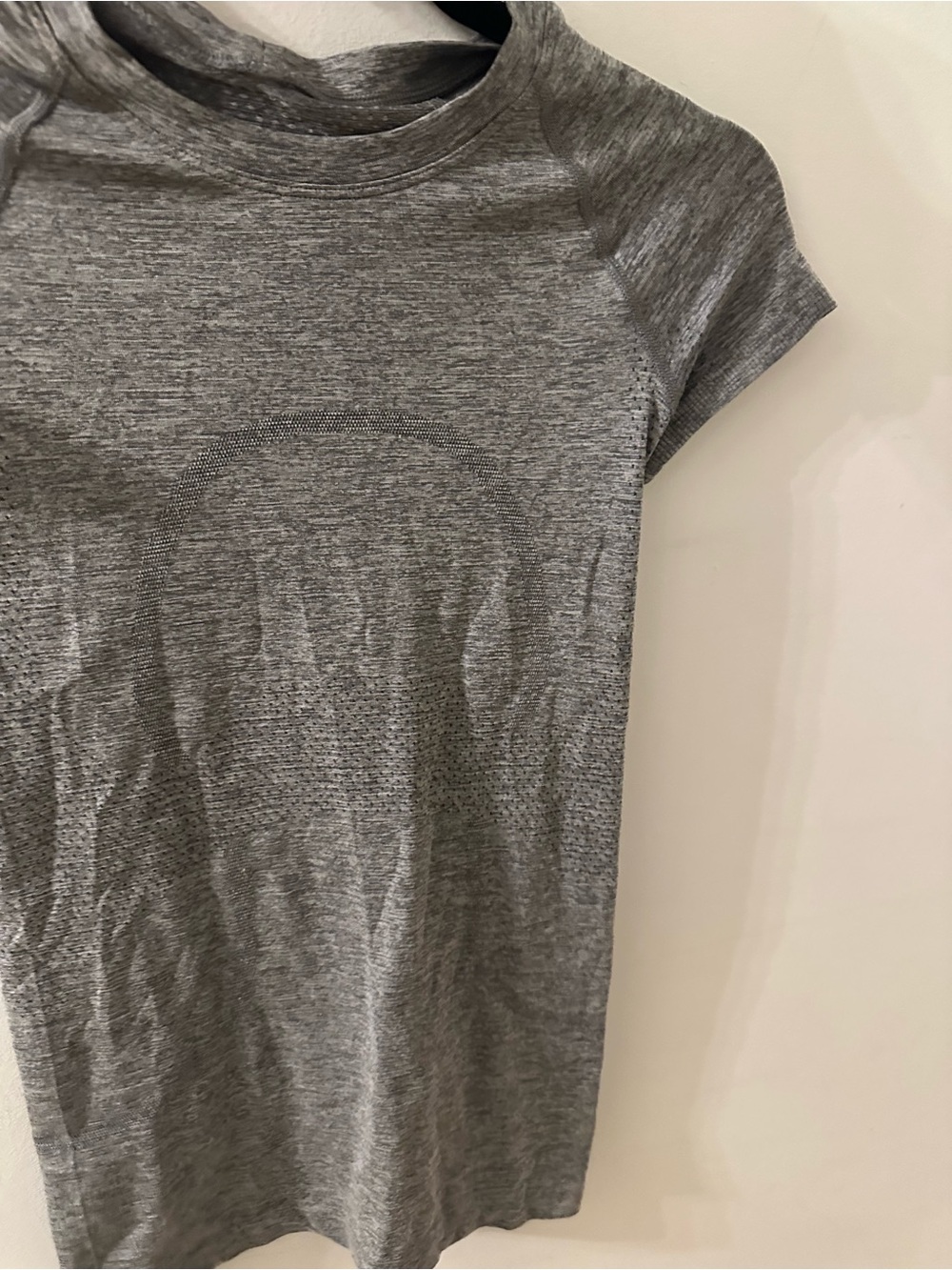 lululemon athletica Heathered Grey Short Sleeve Athletic Tee